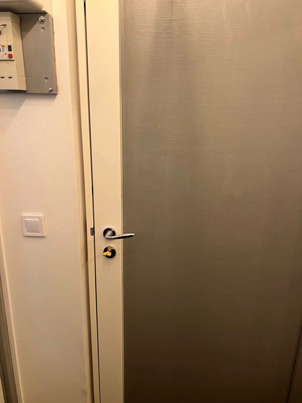 Porte d’entrée sécurisée avec cylindre renforcé